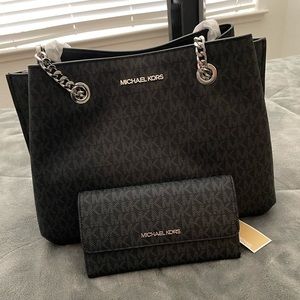 Michael Kors purse set